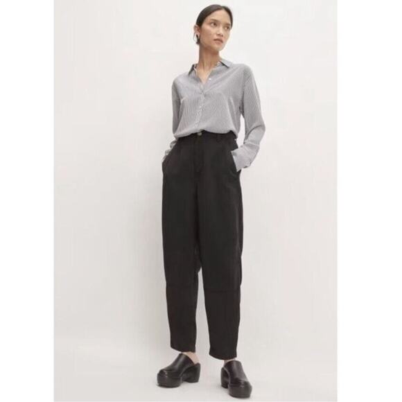 Everlane The Tencel Relaxed Chino Pants Tapered Soft Slouchy Black NEW Size 0 - Picture 1 of 9